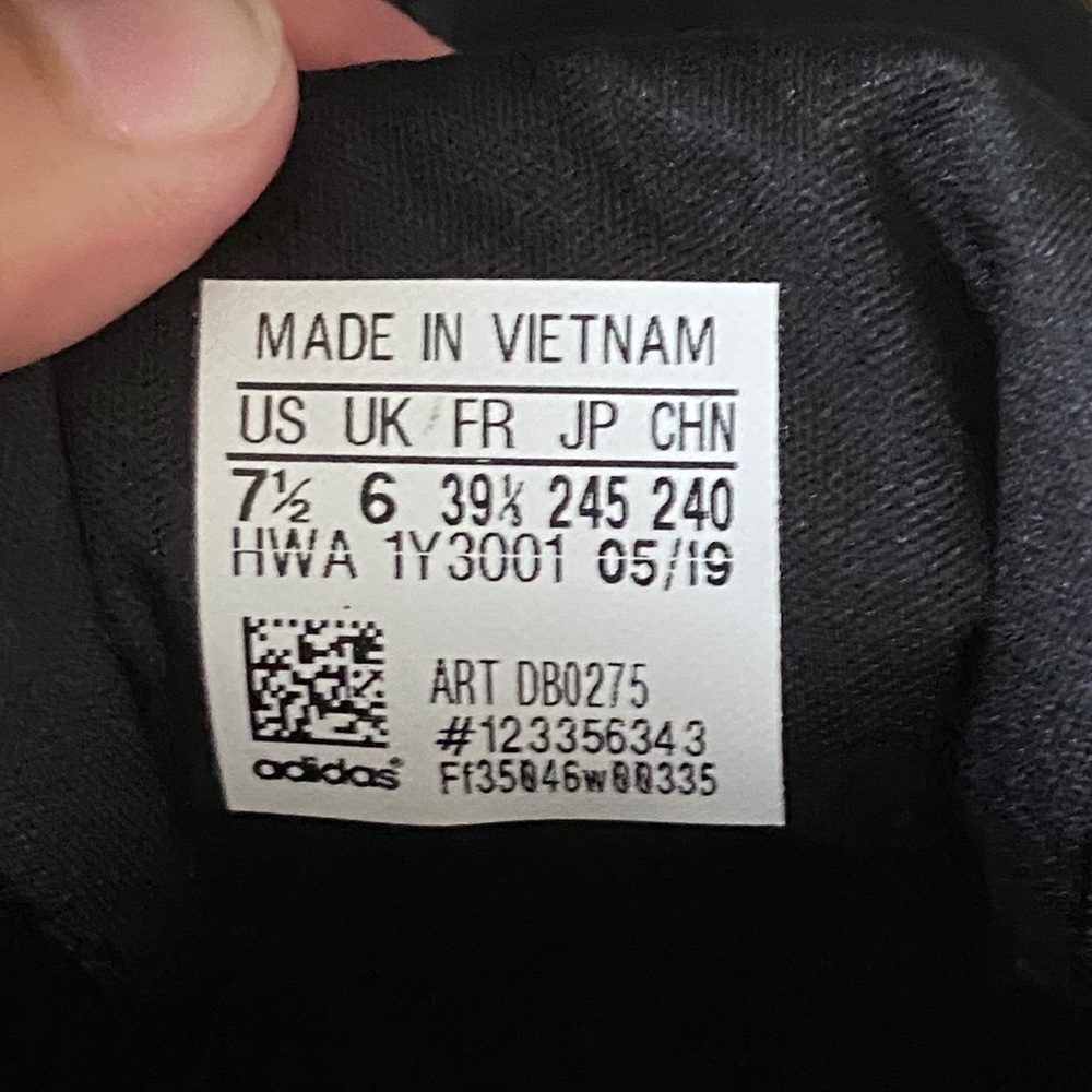 Adidas - Picture 5 of 5